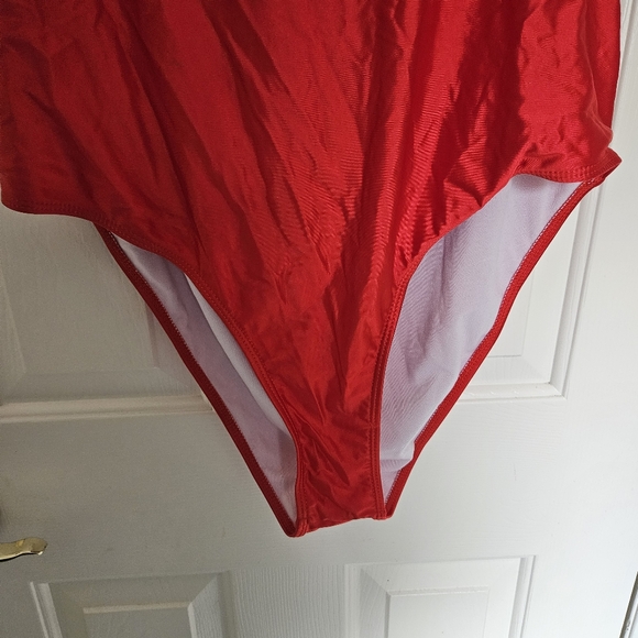 SHEIN PLUS SOLID RUFFLE TRIM ONE PIECE SWIMSUIT - Picture 9 of 11